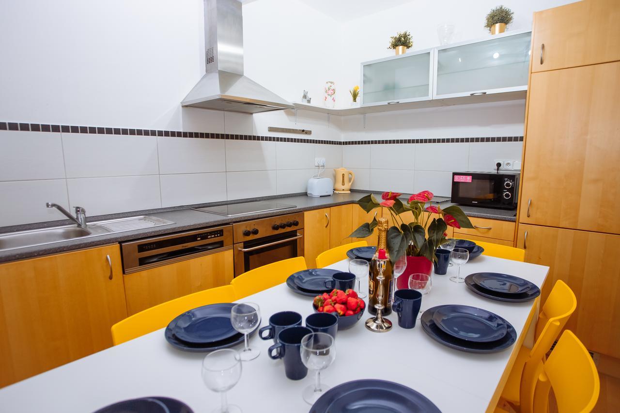Beautiful Apartment In Central Residence Prague Exterior photo